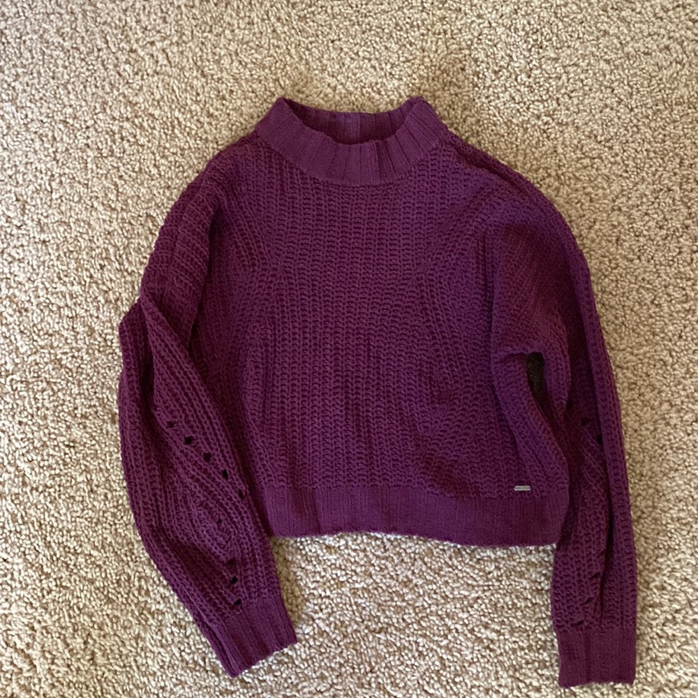 Hollister sweater